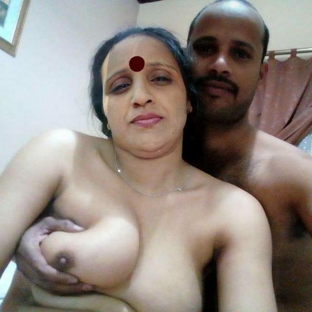 Couples Video Calling Sex WhatsApp Group Profile