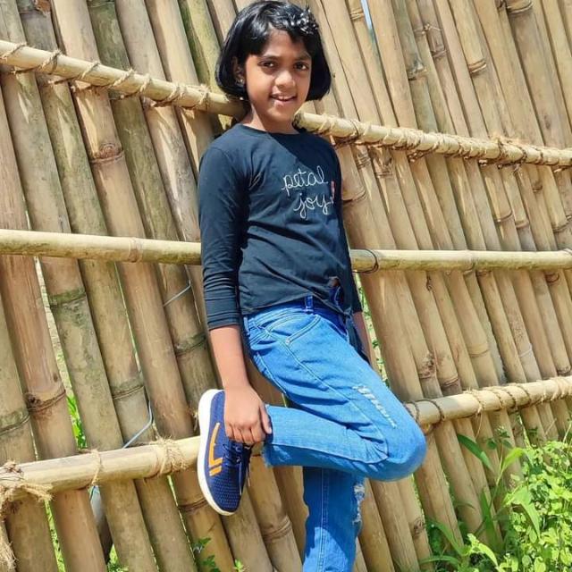 Mage nangi Adult Group